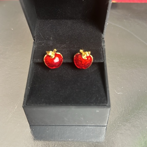 - Vintage 1990’s Avon Apple Earrings, super cute, heavy/durable. - Picture 2 of 5